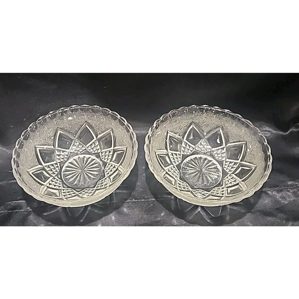 Vntg Set Of 2 Hazel Atlas "Fancy" Line pressed glass bowl 4 1/2" Diameter